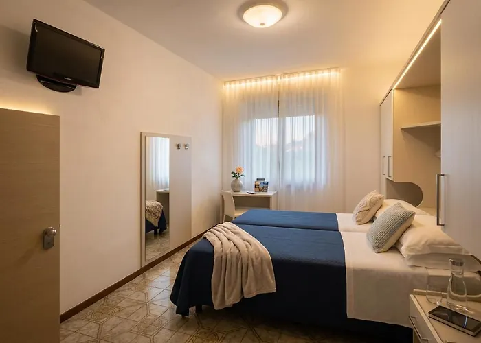 B&B - Meuble' - Hotel " Cordiale " Misano Adriatico